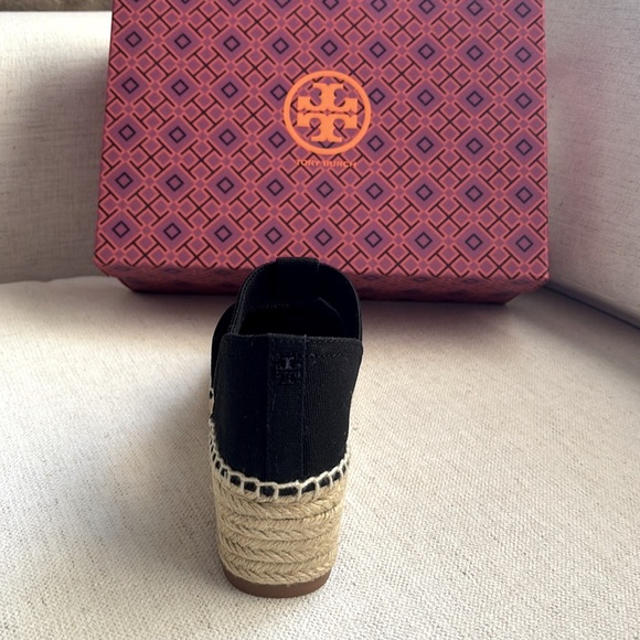 Tory Burch Perfect Black Espadrille Sandals. Size 8. New With All Packaging. - Picture 11 of 13